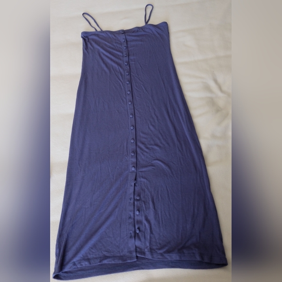 Midi Dress in a perfect berry color - Picture 4 of 4